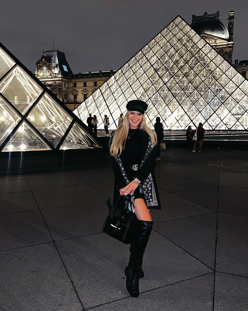 As the year comes to an end I want to say THANK YOU to everyone who made this an amazing year❤️ To those of you who follow and support me, those who support  and my ‘other’ site-THANK