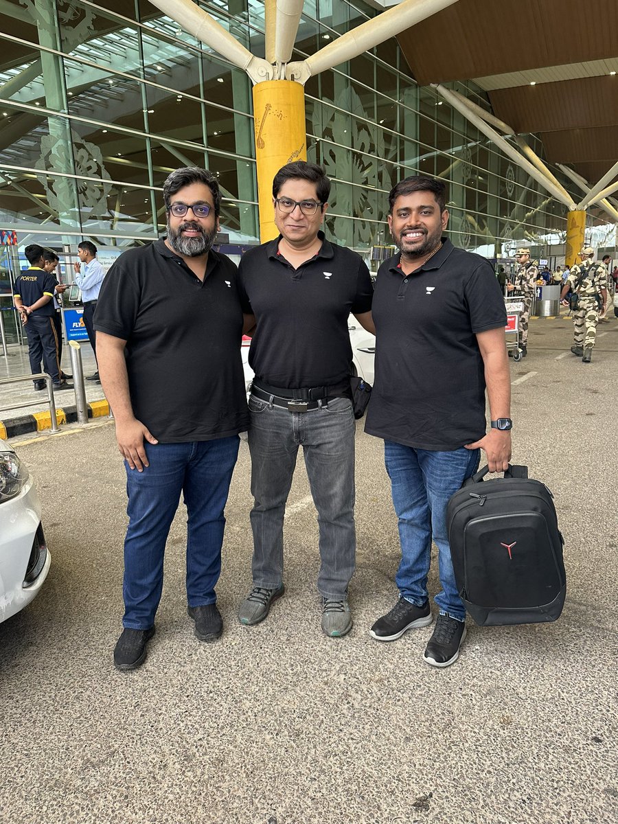 Mrunal_Patel's tweet image. With UPSC Top Educators @SudarshanGeo sir and @atishmathur sir at Delhi airport #letscrackit cc: @unacademy