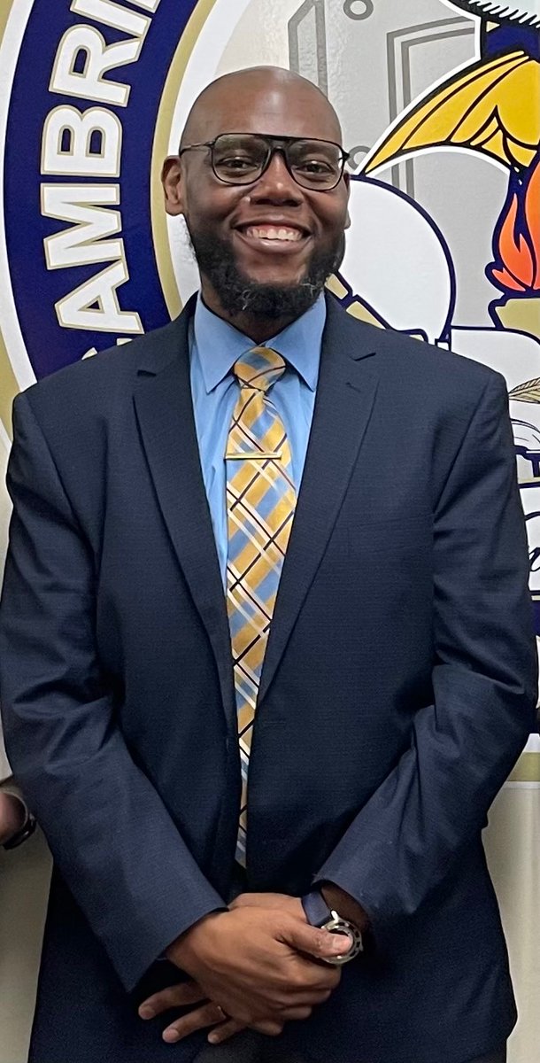 Leader, Motivator, Role-Model, Administrator, or Principal; no matter what you call him, Mr. Jerome Stover is the best of the best!  His staff loves him every day of the week, but today, on NATIONAL PRINCIPAL’S  DAY, he will be honored.