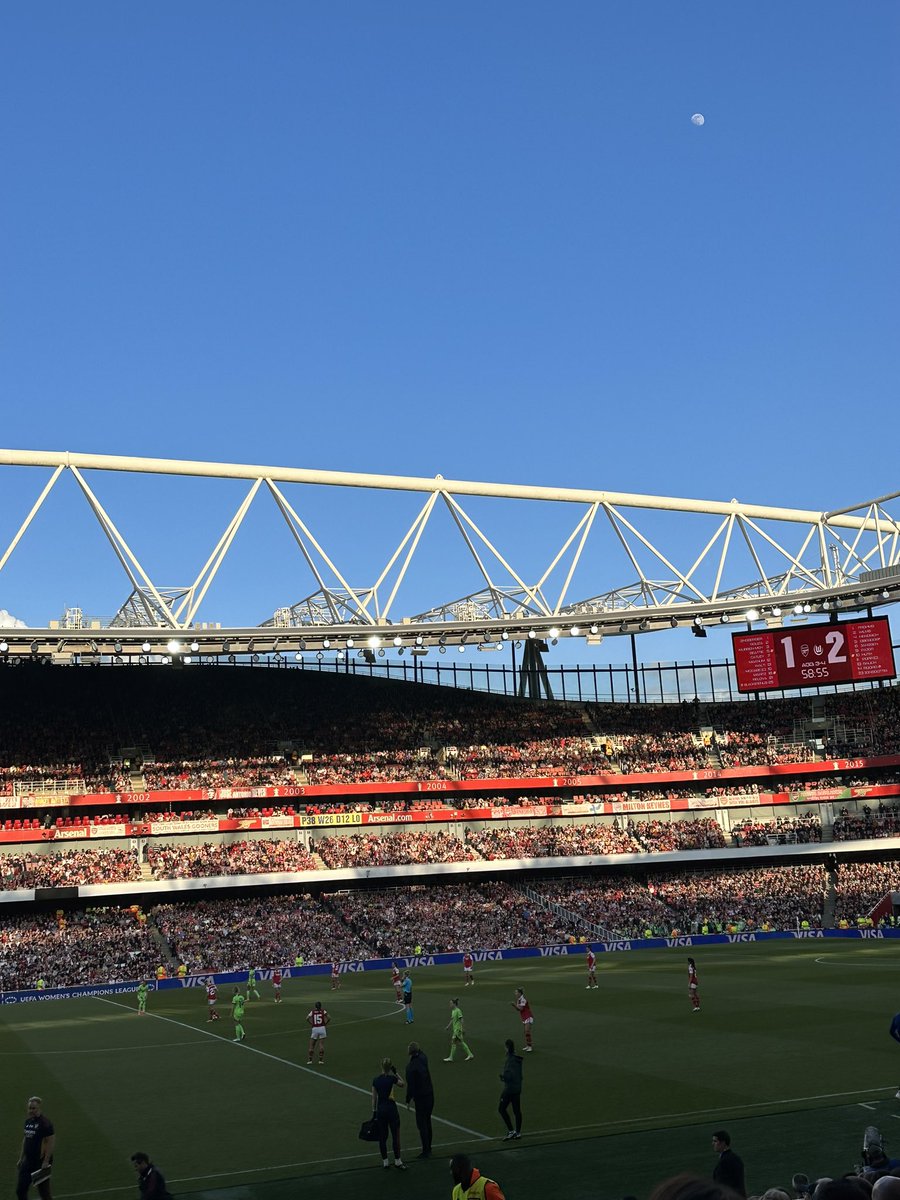 EMIRATES STADIUM