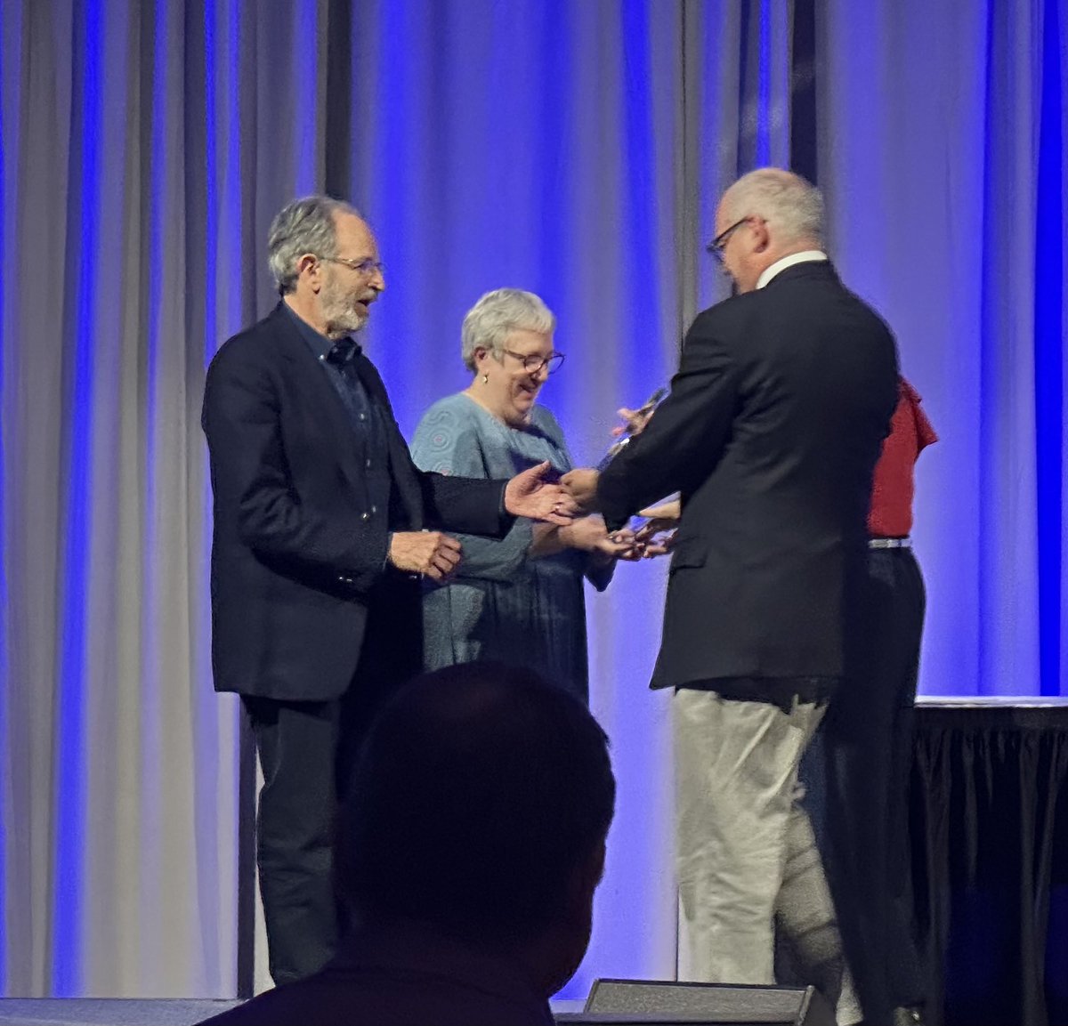 Congrats to Susan Davis and Larry Kahn for winning the ATLIS Pillar Award at #atlis23