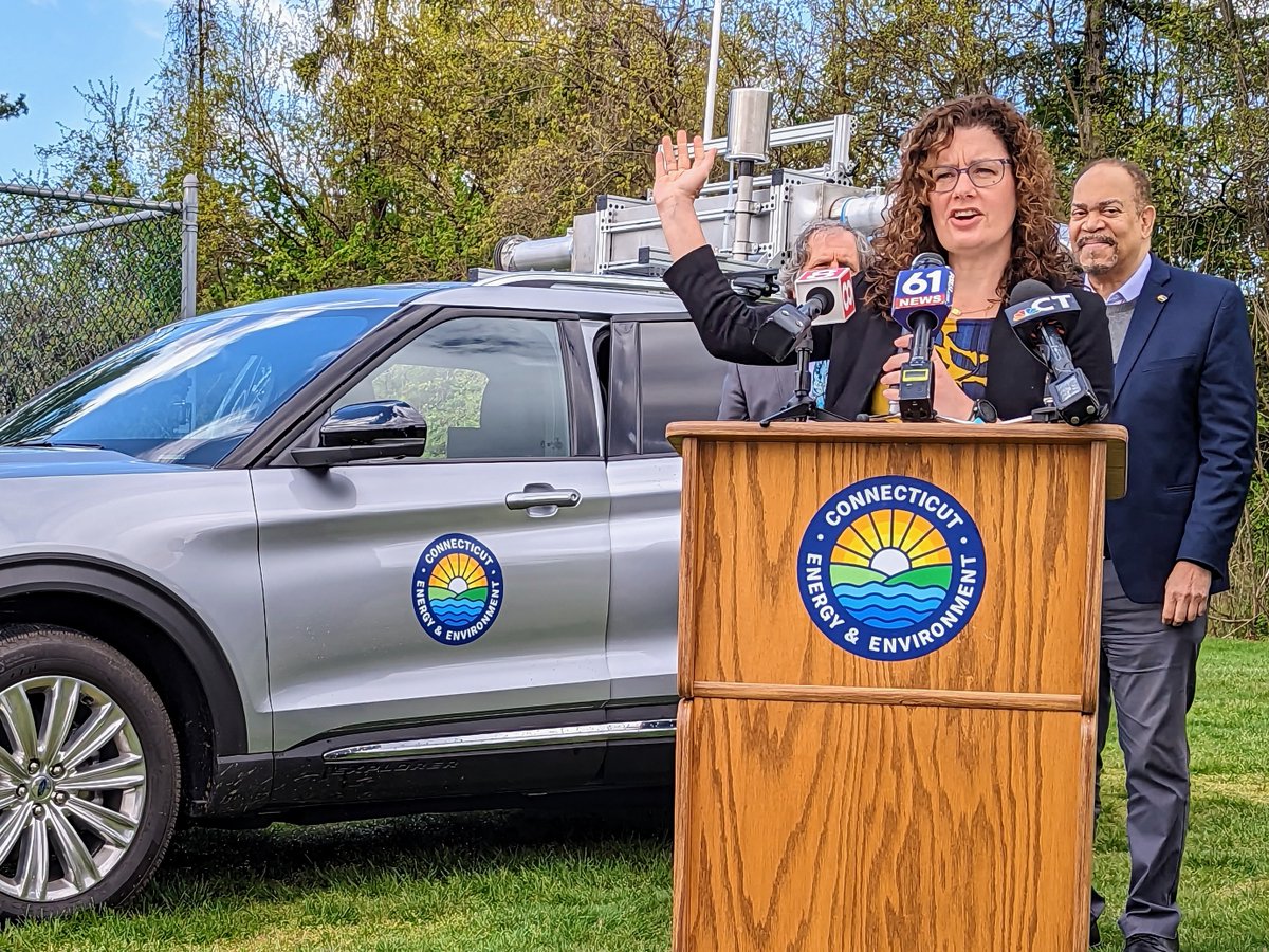 CTDEEPNews's tweet image. 📢 DEEP introduces GMAP (Geospatial Measurement of Air Pollution) vehicle to CT.
“GMAP is another example of how CT leads the nation in its efforts to clean up our air &amp;amp; protect our residents from harmful environmental pollution"-DEEP Comm'r @kscharfdykes
portal.ct.gov/DEEP/News-Rele…