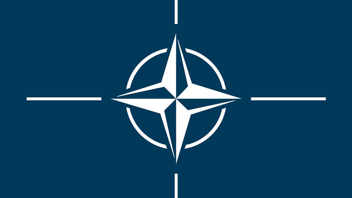 AllayeKouriba2's tweet image. La nouvelle stratégie de l'Otan : habillé les terroristes aux couleurs des armées  nationales et commettent des génocides et au Mali et au Burkina...
#Nous avons tout compris !
#Nous somme soudés 
#Nul ne peut aimer et aider l'Afrique plus que les africains eux même
