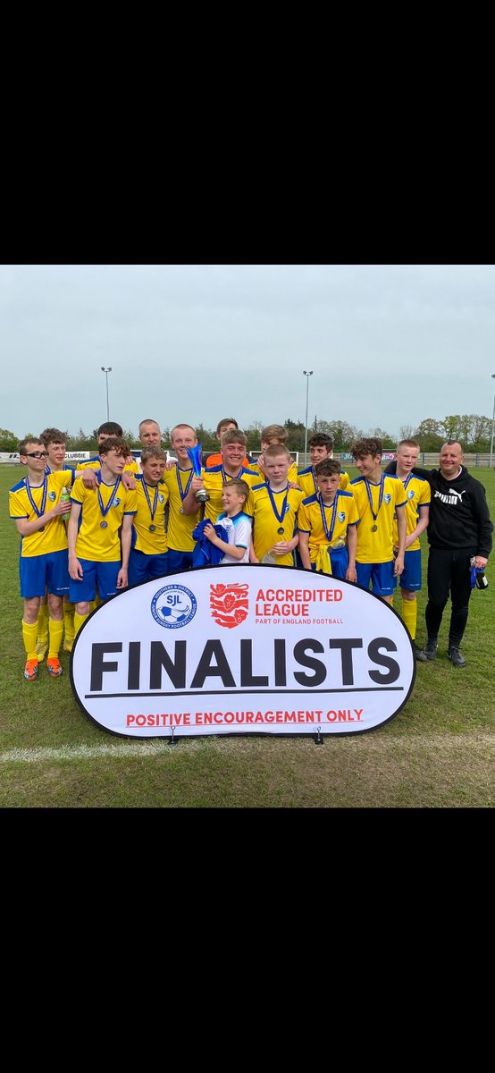 Stanwhu1's tweet photo. Proud of my boy and all the lads at @CIFC Under 15’s CUP WINNERS !
Canvey 5-0 Leigh 👏👏👏 https://t.co/VQR7wBvEe9