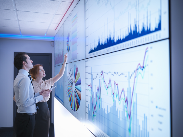 Only 8% of organizations truly leverage data in new and creative ways for tangible improvements. Read how #DataAnalytics can improve your #CX, enhance efficiency and enable #PredictiveModels. #DigitalTransformation #cdwsocial dy.si/yKW74