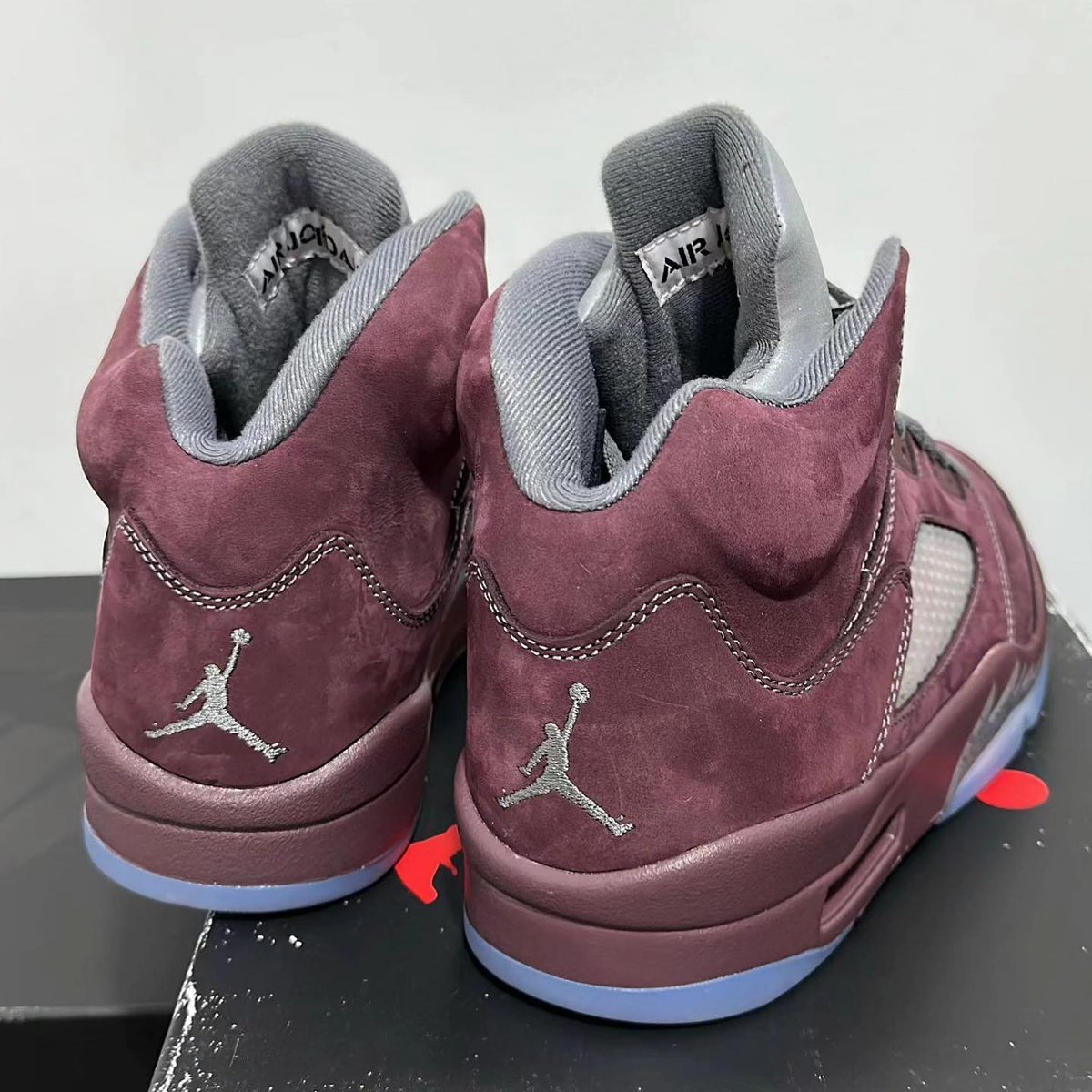 ComplexSneakers's tweet photo. Air Jordan 5 "Burgundy" 🍷 https://t.co/GBJBsUKAKU