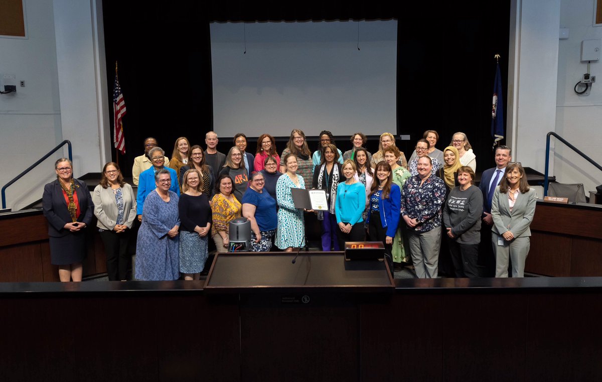 Ms. Spino tweet media