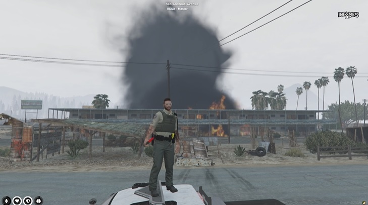 GinesInfo's tweet photo. 🚨🔥Incendio en el norte - A la espera de los bomberos que se acerquen a la zona @gines_molouso #gtaroleplay #infamesrp https://t.co/J5n5j3HOh5