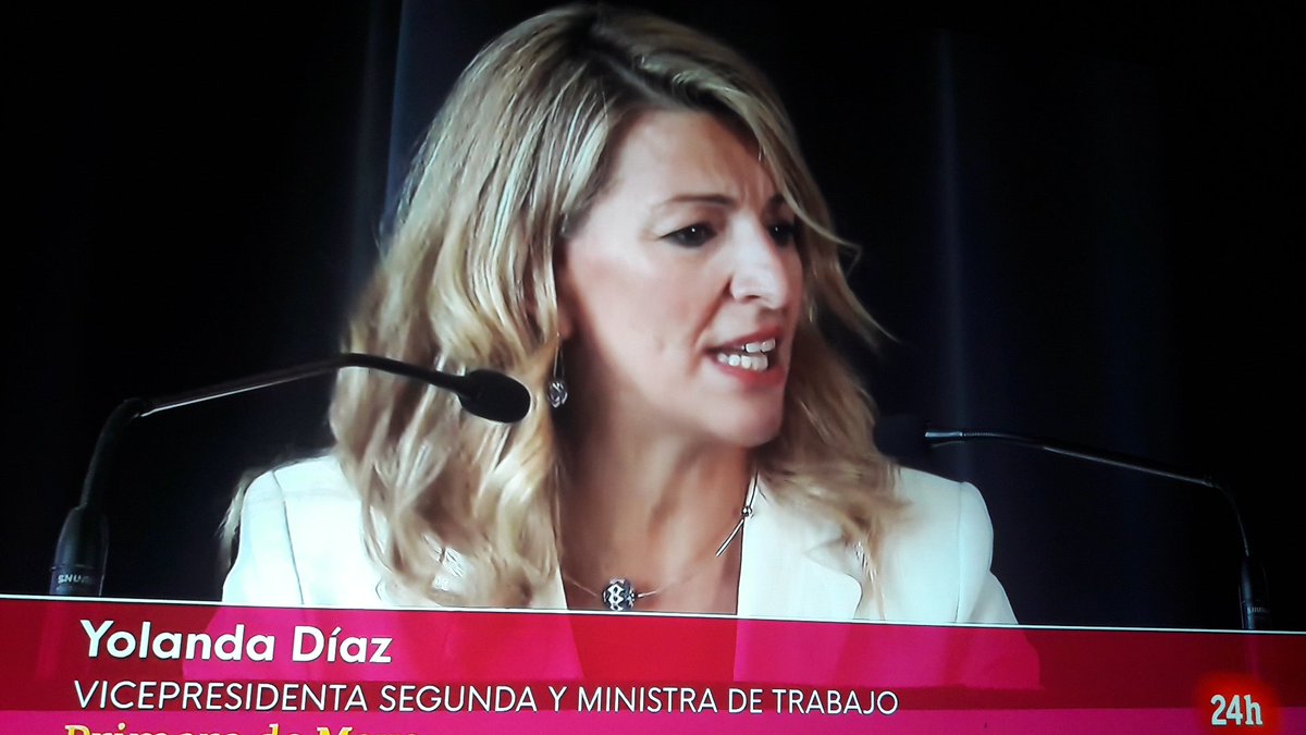 epesimo's tweet photo. Dice #LaFiguranta q "1.500€ no permiten vivir con dignidad".
¿Pues a q espera? Es MinistraTrabajo, q escriba en el #BOE q el #SMI, el #SalarioDignoYSuficiente, es el suyo, y YA ESTÁ solucionado

#1deMayo #YoConAyuso #ElCascabel2M #LaNoche24h #LaHora2M #PP #Psoe #AR2M #2MayoEsp https://t.co/UdQuAW5KDp