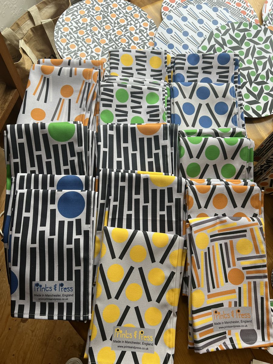 printsandpress's tweet photo. All the teatowels were out at @GreenWalkAC this weekend! If you couldn’t make it along to this lovely event you can find them all at https://t.co/VKlOQOfPwO
#teatowel #shopindie #giftideas https://t.co/b5M8VO1lo2