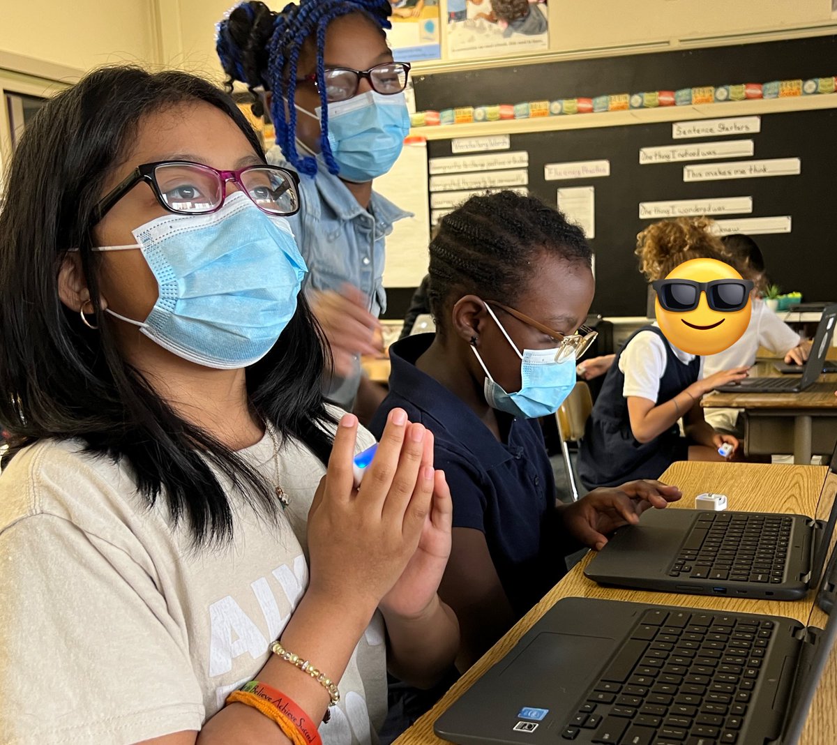 hoxiery's tweet image. Getting Ms. Howard’s 3rd graders up to speed with using @SAMLabs. Day 1, build a remote controlled flashlight #PPSLearningTech