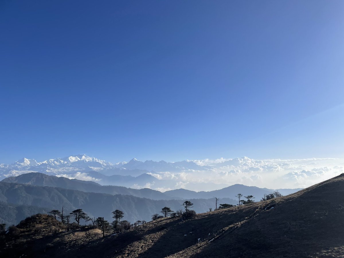 maitreyeeee's tweet photo. have you been to the himalayas? https://t.co/8wDoW1PMEr