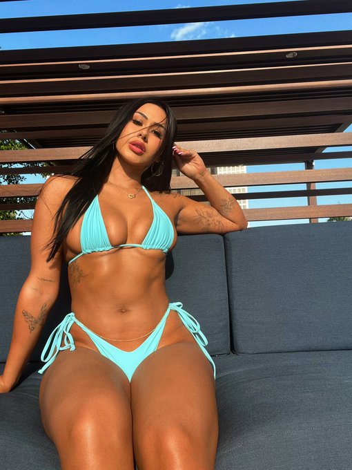 Front of the back 👀 https://t.co/QBjKjhRiHX