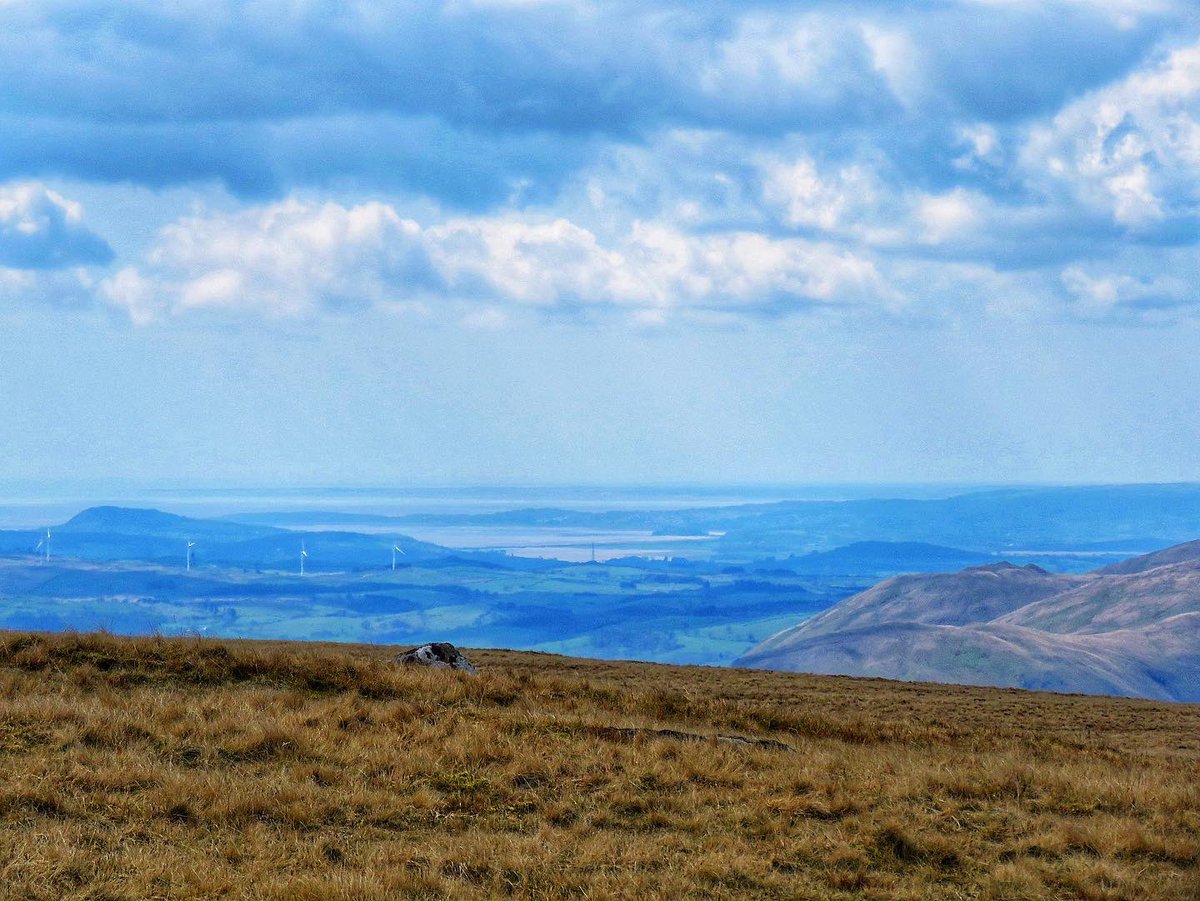 oldcrofthouse's tweet photo. #wildboarfell #stunningviews #notasoulinsight #mountainwalk #fellwalking #sandtarn #westmorlanddales #YorkshireDalesNationalPark #NationalWalkingMonth #WalkThisMay #discovernewplaces #walkingadventures #exploretheunknown #stayandwander #kirkbystephen #cumbria https://t.co/0WZW1PexOQ