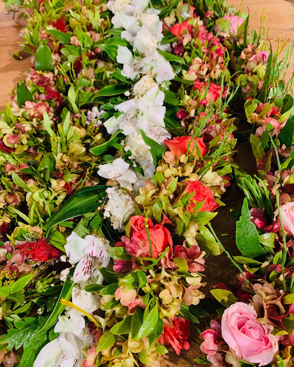 oha_hawaii's tweet photo. Wishing you all a fragrant and lovely Lei Day - Aloha Lā Lei!
When I think of Lei Day these are the images of lei that come to mind.
All images from #nativeintelligence in Maui.
#leiday #maydayisleiday #lei #supportlocal #shoplocal #supportleimakers #wearlei #wearleieveryday https://t.co/dI5IpxdGOd