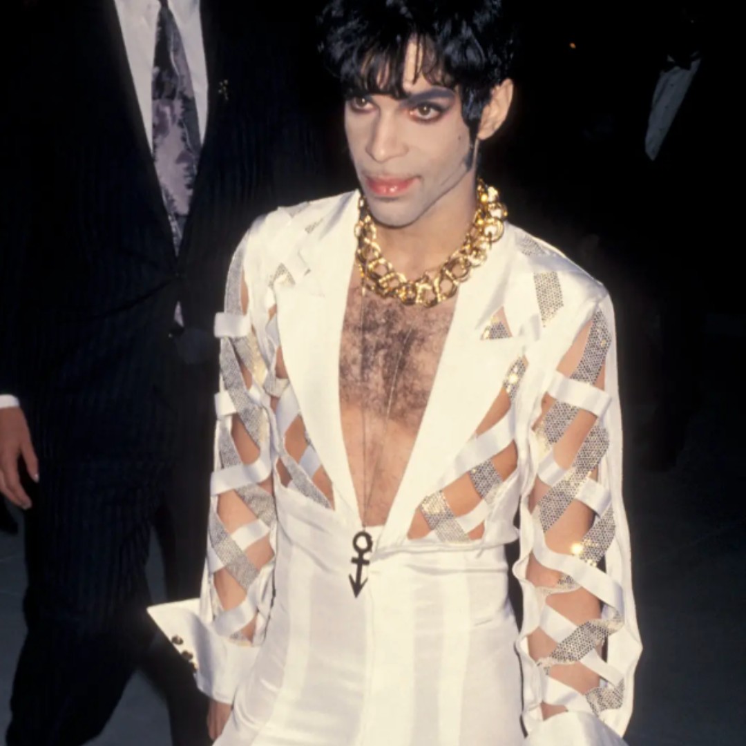 P_I_C_A's tweet photo. Get ready to channel your inner Spice Girl or grunge looks! ✌️🌟  Check out this 90s outfit inspo for our upcoming spring #fundraiser Champagne Wishes &amp; Grunge Dreams: PICA Prom (1995 ed.) 

 ***𝒯𝒾𝒸𝓀𝑒𝓉𝓈 𝑜𝓃 𝒮𝒶𝓁𝑒 𝒩𝑜𝓌***
📲 https://t.co/2rnfCi1tGh https://t.co/Ai8EP5qIQX