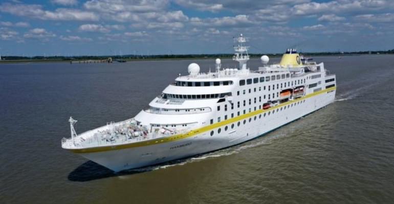 Woensdag brengt de MV Hamburg haar maiden call aan Harlingen. Deze dame van 144 meter onderging in 2020 een complete refit. Het schip biedt plaats aan 420 passagiers en 170 bemanningsleden. Deze dame meert aan rond 8.30 uur en verlaat de haven rond 19.00 uur!