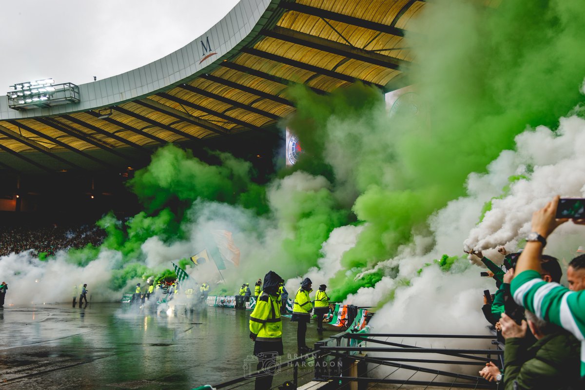 hargi_'s tweet photo. Long thread of pictures from yesterday with a few bonus pain images from the Jota goal! https://t.co/JfBKqSebzR