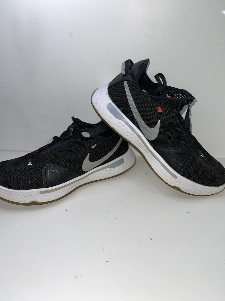 🔥Step up your game with the new Nike PG 4⚡️
👟Black and white Men's 10 available now!🙌
🏀Get ready to take on the court in style💪
#NikePG4 #BasketballShoes #BlackAndWhite #Mens10 #GameOn #JustDoIt #HoopsLife #SneakerHead #BallIsLife #LinkInBio 🔗