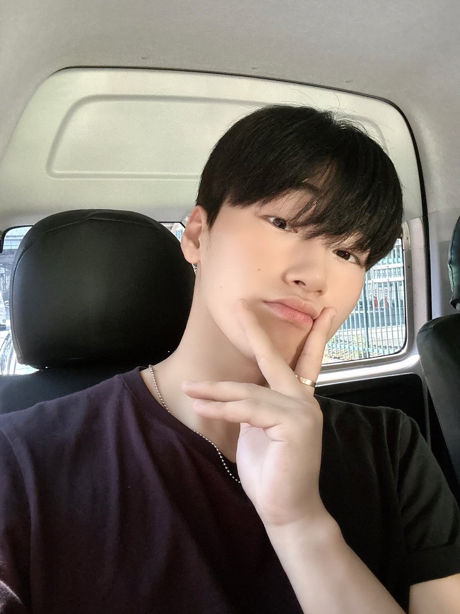 ATEEZofficial's tweet image. [#산] ✌
#ATEEZ #에이티즈