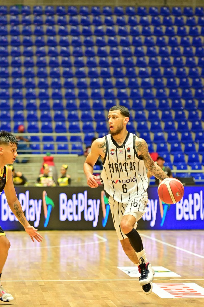 Piratas Bogotá tweet media