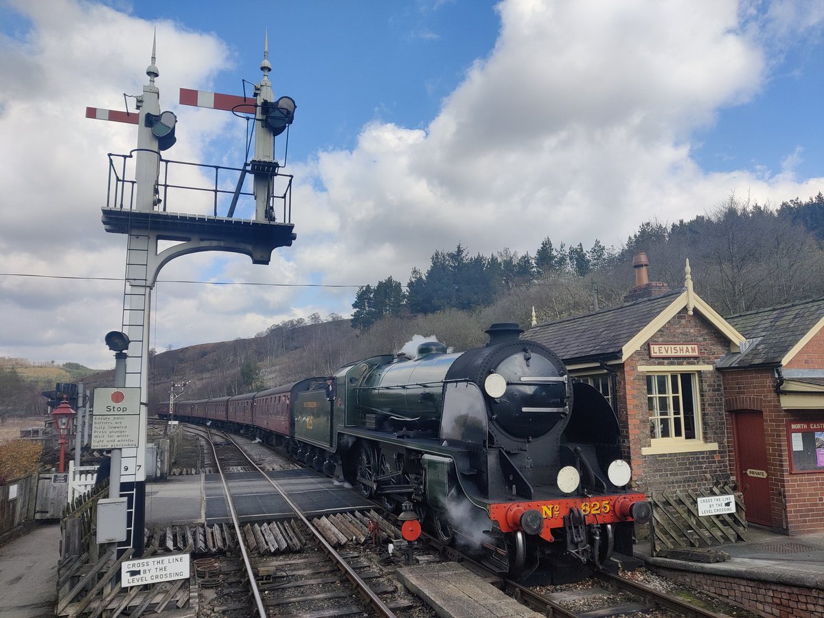 DaleStorey2's tweet photo. Happy 50th birthday @nymr 🎈🎂

I'll be back soon 😃 https://t.co/WMl6YKr33E