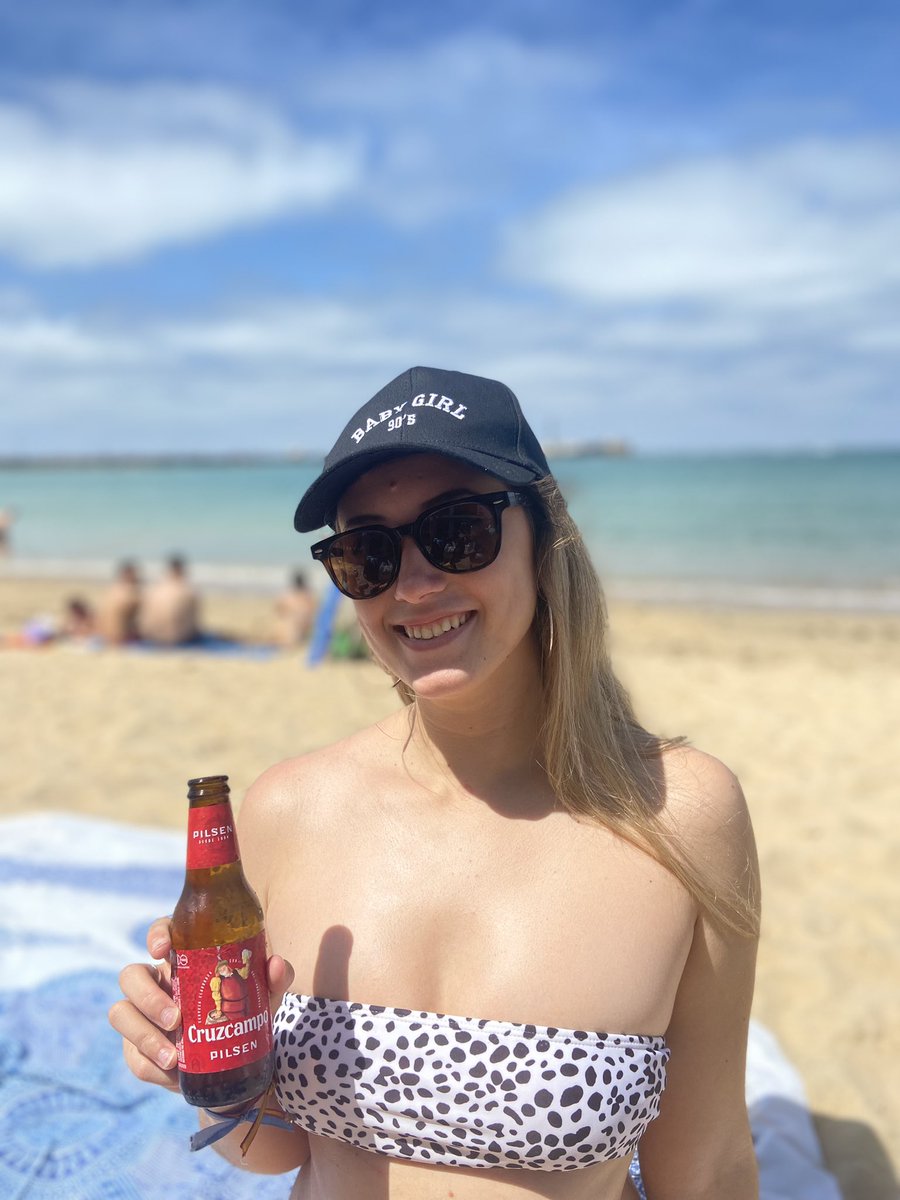 macarena9915's tweet photo. Inaugurando temporada 🍻🌊☀️ https://t.co/0A0CQzi3dy