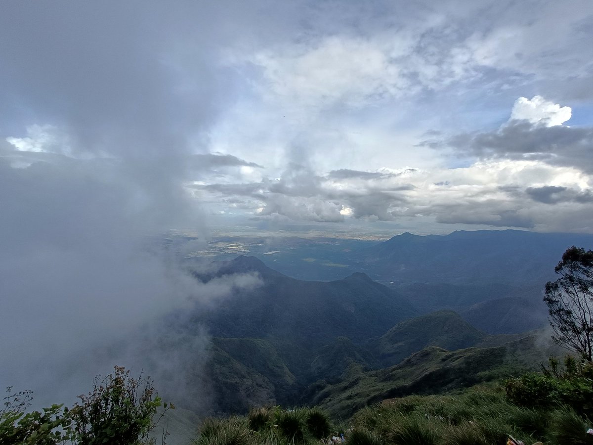 01_garv's tweet photo. This view.
#kodaikanal #princessofhill #sukoon #shanti https://t.co/v7l493kfKw