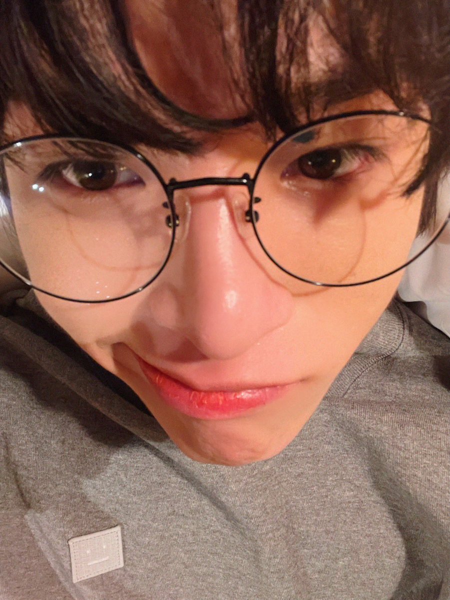 toastwist's tweet photo. naksir sepupu
— a so junghwan short au https://t.co/QDzjTSke98