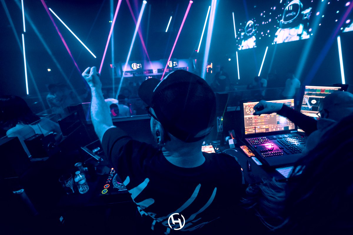 darkphazemedia's tweet photo. Hardstyle Chaos 💪🏼😬  

#hardlegion #zipclub https://t.co/ggQ872f9tO