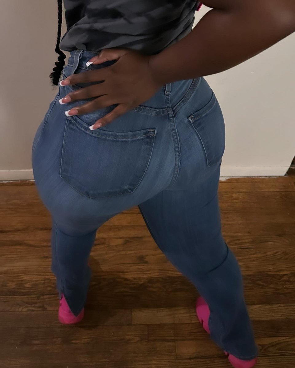 PrettyLittleSB_'s tweet photo. Just here to post my daily pictures 😂😂 https://t.co/HdtSmcCTrB
