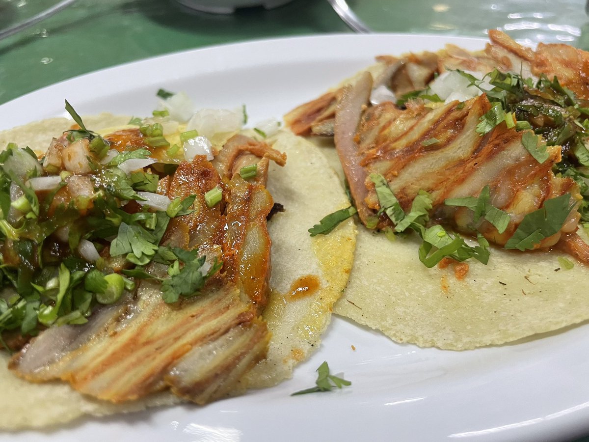 javi_san_cooper's tweet photo. 📍 𝗧𝗮𝗾𝘂𝗲𝗿𝗶𝗮 𝗦𝗮𝗻 𝗣𝗮𝗯��𝗼 (Av. Rafael Buelna. Mazatlán)
👌 taquería de las de verdad🌮 y agua horchata muy muy rica. Nos dió la vida a las 2 de la mañana después de currar.
#MoniCoopTooth #cooptooth #estrujalavida https://t.co/3xaVE4LqV2