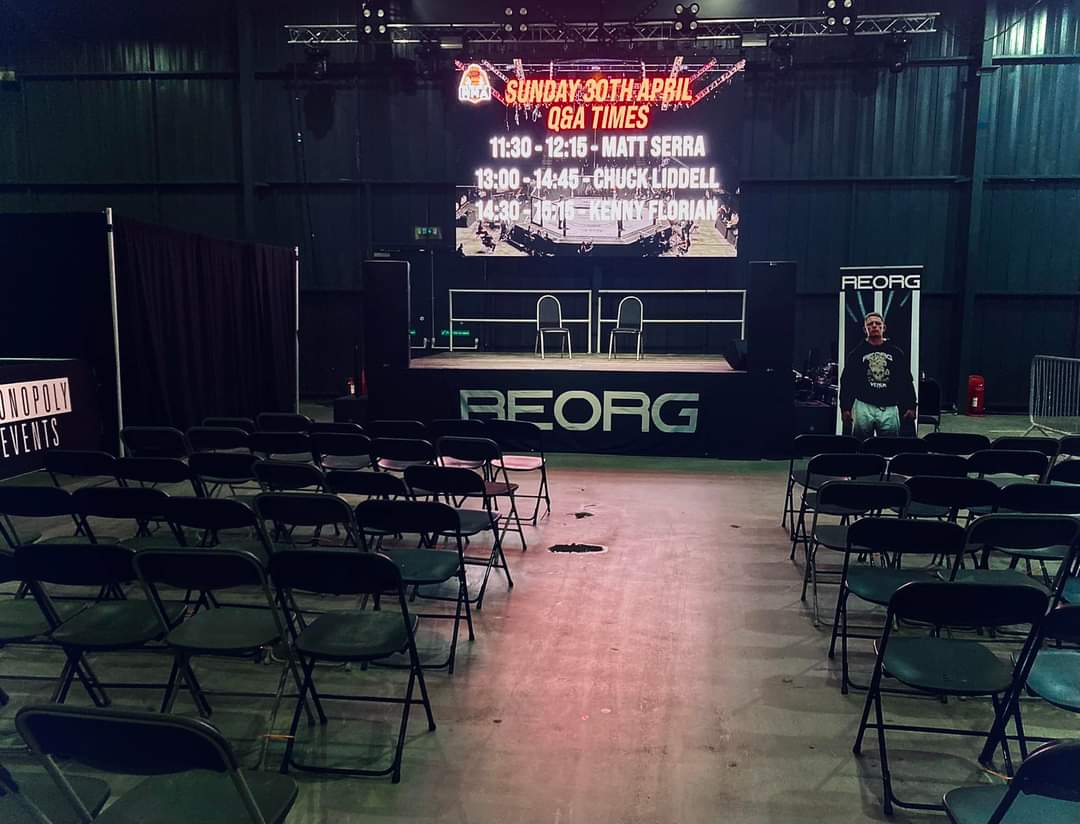 FTLOMMA1's tweet photo. We had a fantastic event &amp; have had outstanding feedback from the fans &amp; the guests, it is great to see all the nice messages &amp; well wishes. 

To help the event grow your feedback &amp; support is vital &amp; we ask anyone that came to leave your review here
 https://t.co/Y1JEnbbuWH https://t.co/r1ISjgvWTV