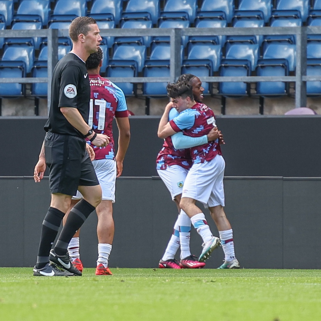Burnley FC Academy tweet media