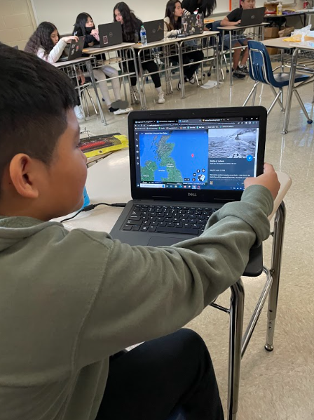 acpslearntech's tweet image. Middle school student’s @JourneyACPS  mapped World War I powers in Google Earth.  They explored major battles of World War I through a Google Earth Tour!  #TechnologyIntegration @googleearth