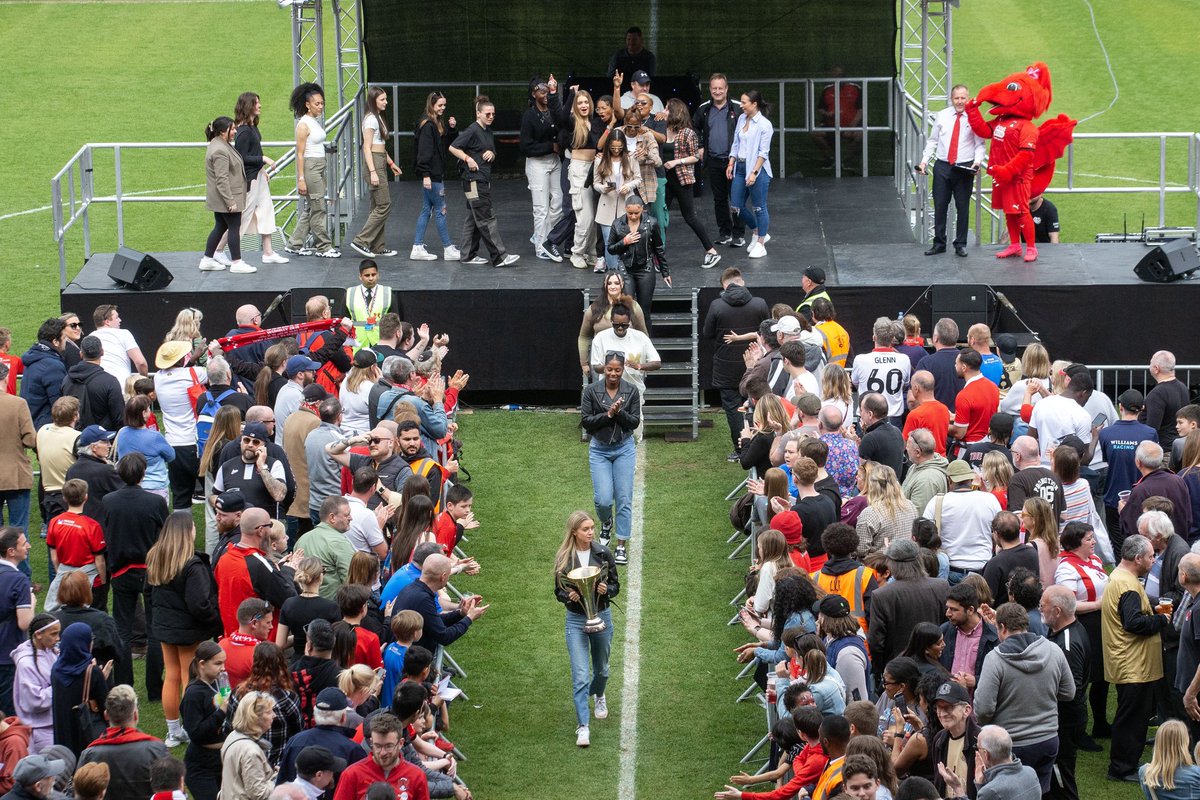 Leyton Orient FC tweet media