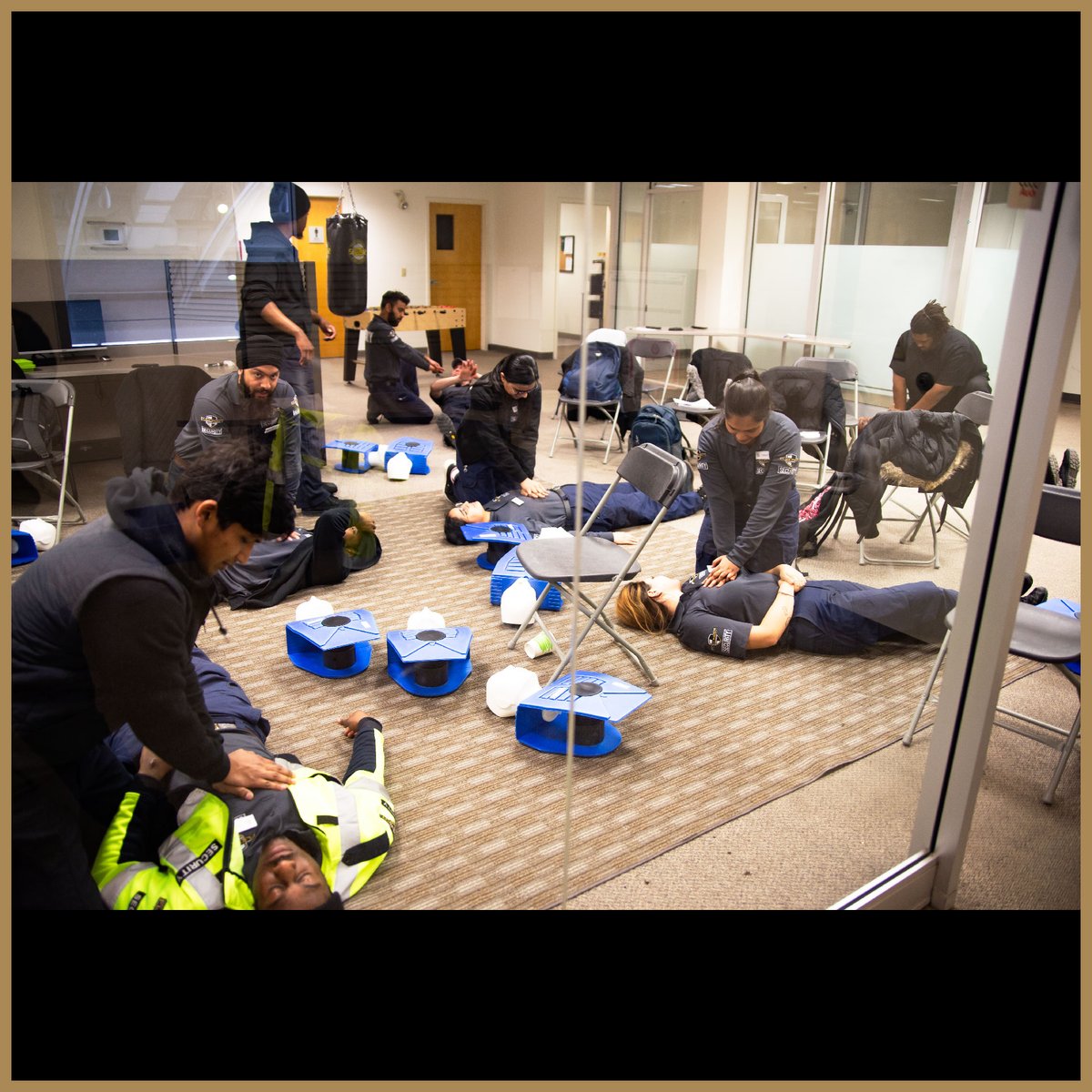 FPSecurity_'s tweet image. Want to make a difference? Join us and level up your safety game at fpacademy.ca
-
#fpacademy
#CPR 
#cprclass 
#CPRtraining 
#emergencymedicalservice 
#firstaid 
#elderlycare  
#Emergencyresponse  
#emergencyfirstaid  
#employeetraining 
#EMS