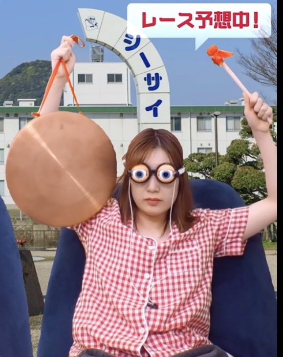 neco_monro's tweet photo. #TIPSTR 公認YouTubeチャンネル
「勝利のチャリン娘部」に #チームM科 として出演いたします🚴‍♀️

5/5(金)5/6(土)14:00-16:45
平塚G1レース「日本選手権」

生配信で予想しますので
是非チャンネル登録をお願いします🙏https://t.co/t0VwuIbZsi

過去写真探したら奇行しかなかった
絶対勝つぞ‼️

#競輪 https://t.co/cHMz4VTMol