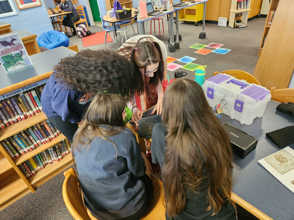 Freedom_MS_SCPS's tweet image. 8th grade World History students used their knowledge of The Renaissance and Leonardo da Vinci to solve puzzles and complete the Breakout activity!