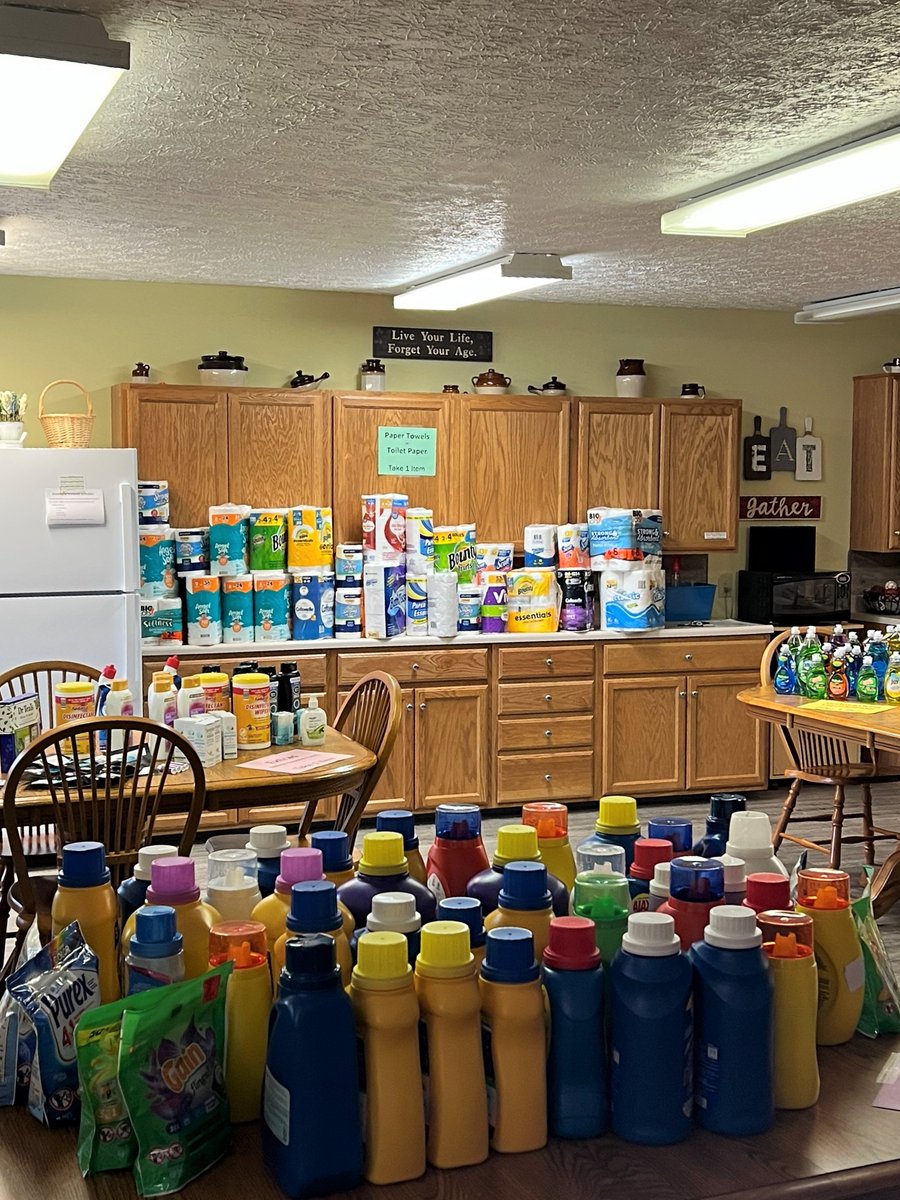 graceworks's tweet image. A #FaithfulCaring collaboration supporting resident needs:  Our Luther #affordablehousing community was blessed by the generosity of @flcohio in Bellefontaine, which collected an abundance of household goods for residents who often struggle to afford them