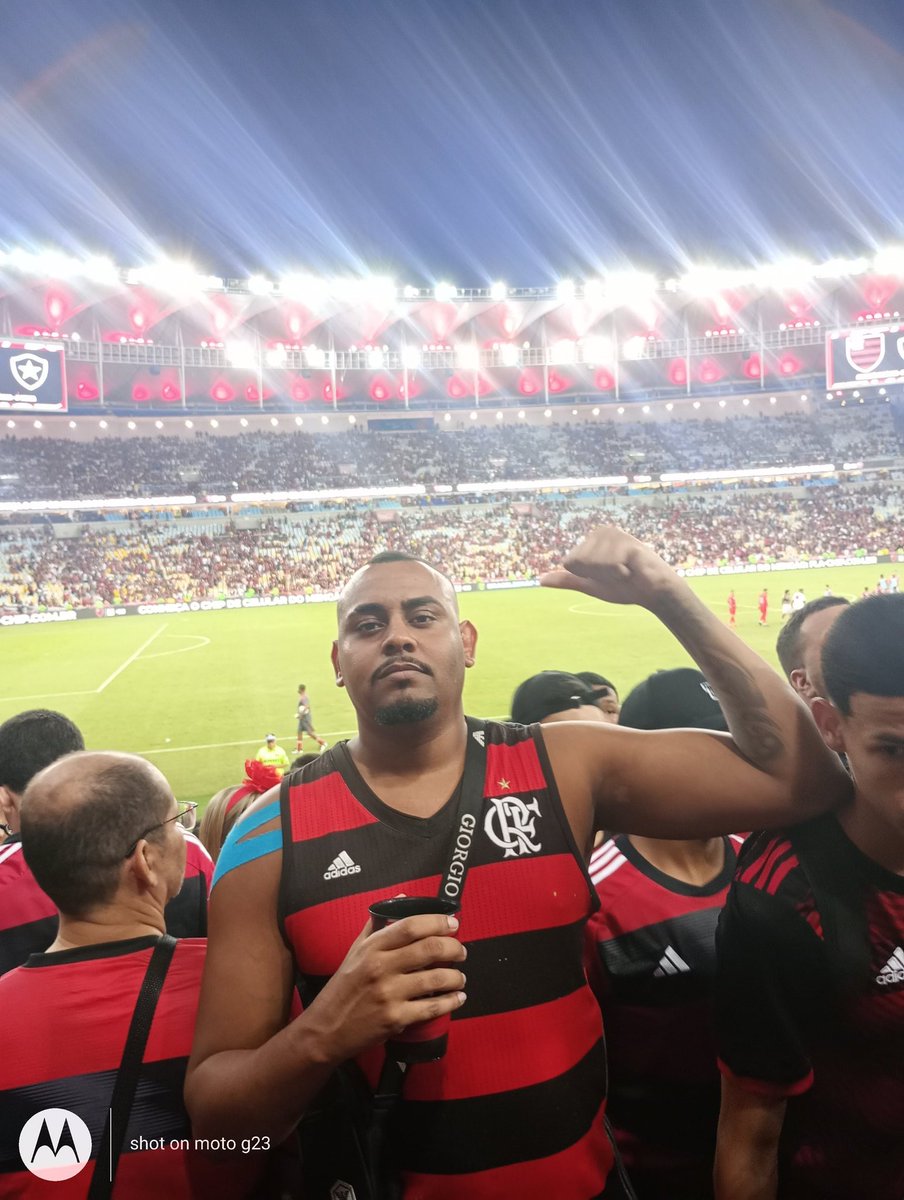rhuanrocha94's tweet photo. Acima de tudo rubro negro 🔴⚫❤️ https://t.co/EIQcaom3Aq