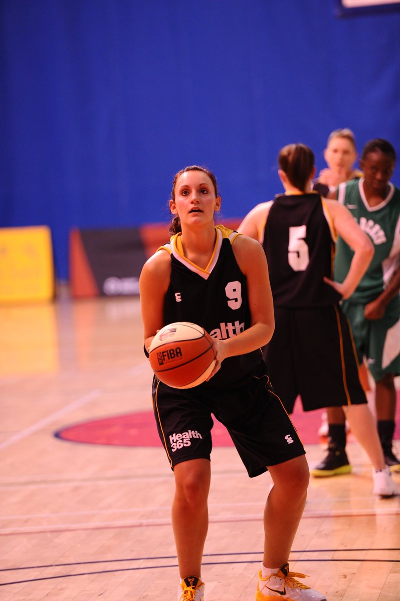 Hatters_BC's tweet photo. Thank you, @helennaylor 🖤🧡💙

Over 20 years with the club, Helen will forever be a Hatters Legend. 

Happy WBBL Retirement, Helen. 

📸 @iamahmedphotos https://t.co/8TsWdZVkGK