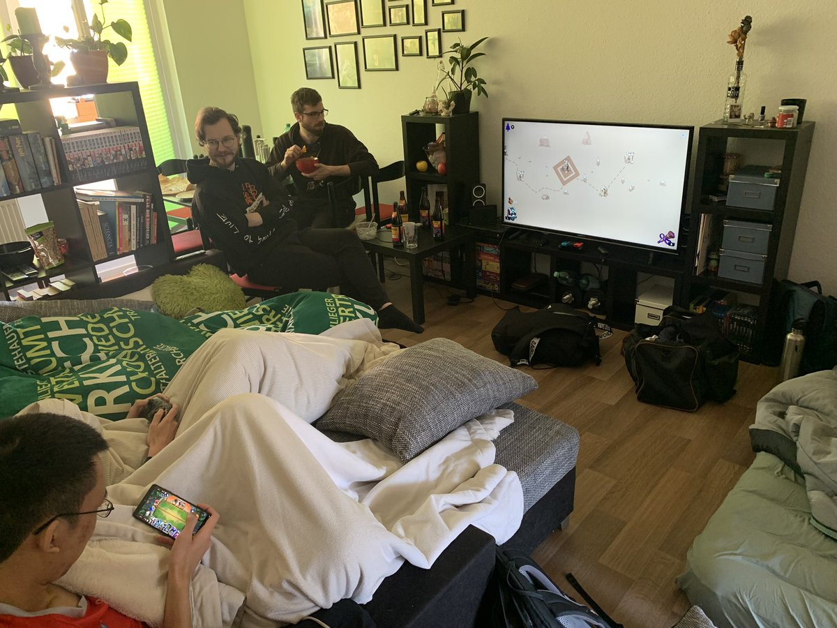 CopiumCards's tweet photo. The gang met up as a group for the first time after planning to do so for half a year, we went climbing, played games and inted a shit ton of lp over the weekend (atleast some of us did) 

Probably wasn’t the last time 💕 https://t.co/4KqWvyld8T