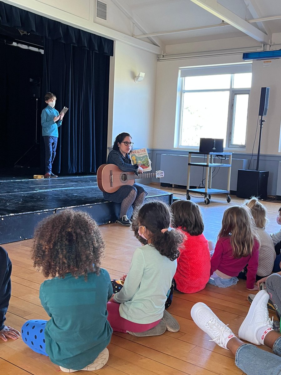 CFStweets's tweet image. Moments from last month's Lower School Community Meeting led by the fifth grade. Students played 20 questions, heard part of a story, sang songs, and spent time together in the community. 

#CFSgrams #community #CFSLowerSchool #quakereducation #friends #Cambridge #PreK-8