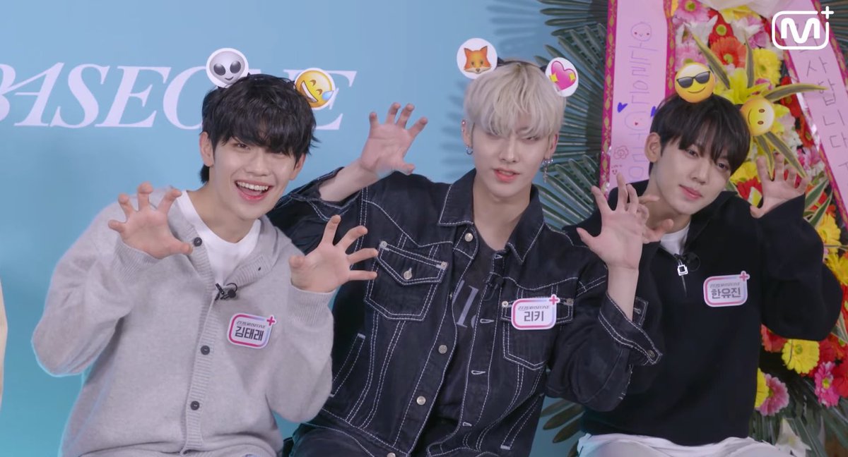 DOUBLEBASEONE_'s tweet photo. 💌 MAIL from ZB1

PHOTO TIME 😍

OZE LIVE WITH ZB1
#ZB1_First_LIVE
#우리는_제로베이스원과_함께_빛난 #제로베이스원 https://t.co/qFSqiJXGBp