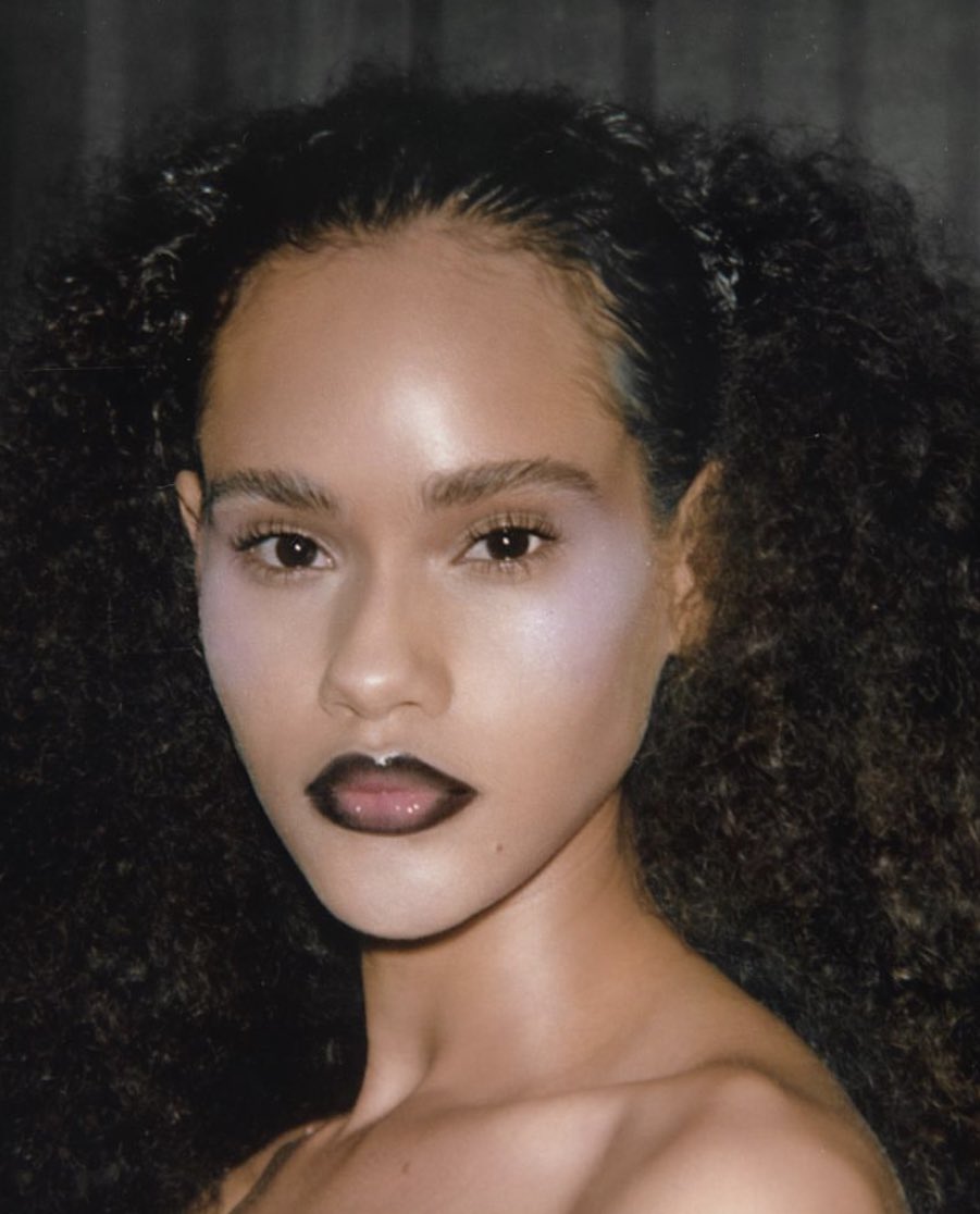 ambertheconduit's tweet photo. one of my fave makeup artists at the moment, raoúl alejandre, did the beauty for CJR’s show using all MAC makeup.. just stunning! beauty shots by ricky alvarez https://t.co/FbwmgRYzum