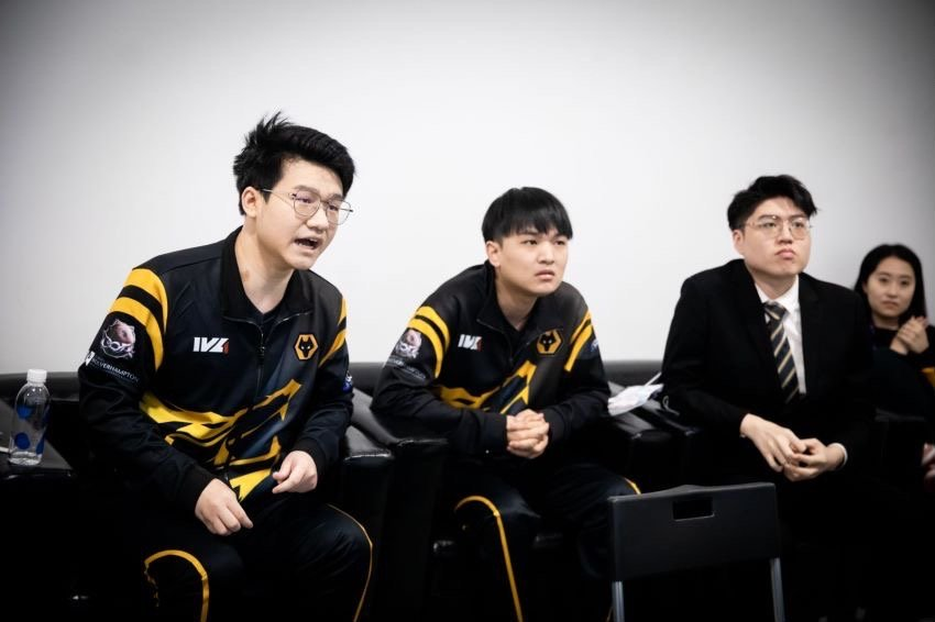 WolvesIDV_Intl's tweet photo. 📸 Pictures from today's match taken and posted by 第五人格园丁酱 on Weibo
#Wolves_COAVI
(1/3) https://t.co/wjxU6u3DmS
