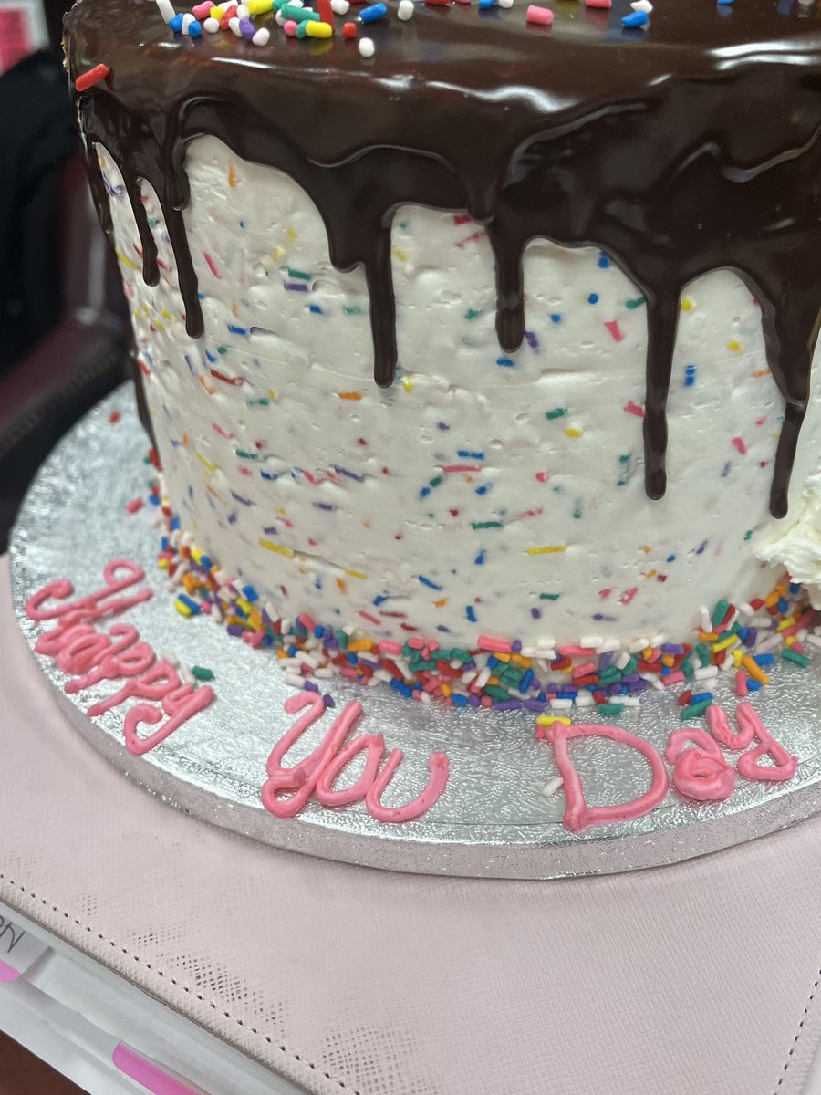 Happy National Principal’s Day to our Dr. Hart-Olivis. Your passion for education, commitment to excellence, and unwavering dedication continue to make Hillandale a great place to work and learn❤️@HillandalePOWER <a href="/AKAFerrell_EdD/">Dr. Kimberly Ferrell</a> <a href="/DPSNC/">Durham Schools</a>