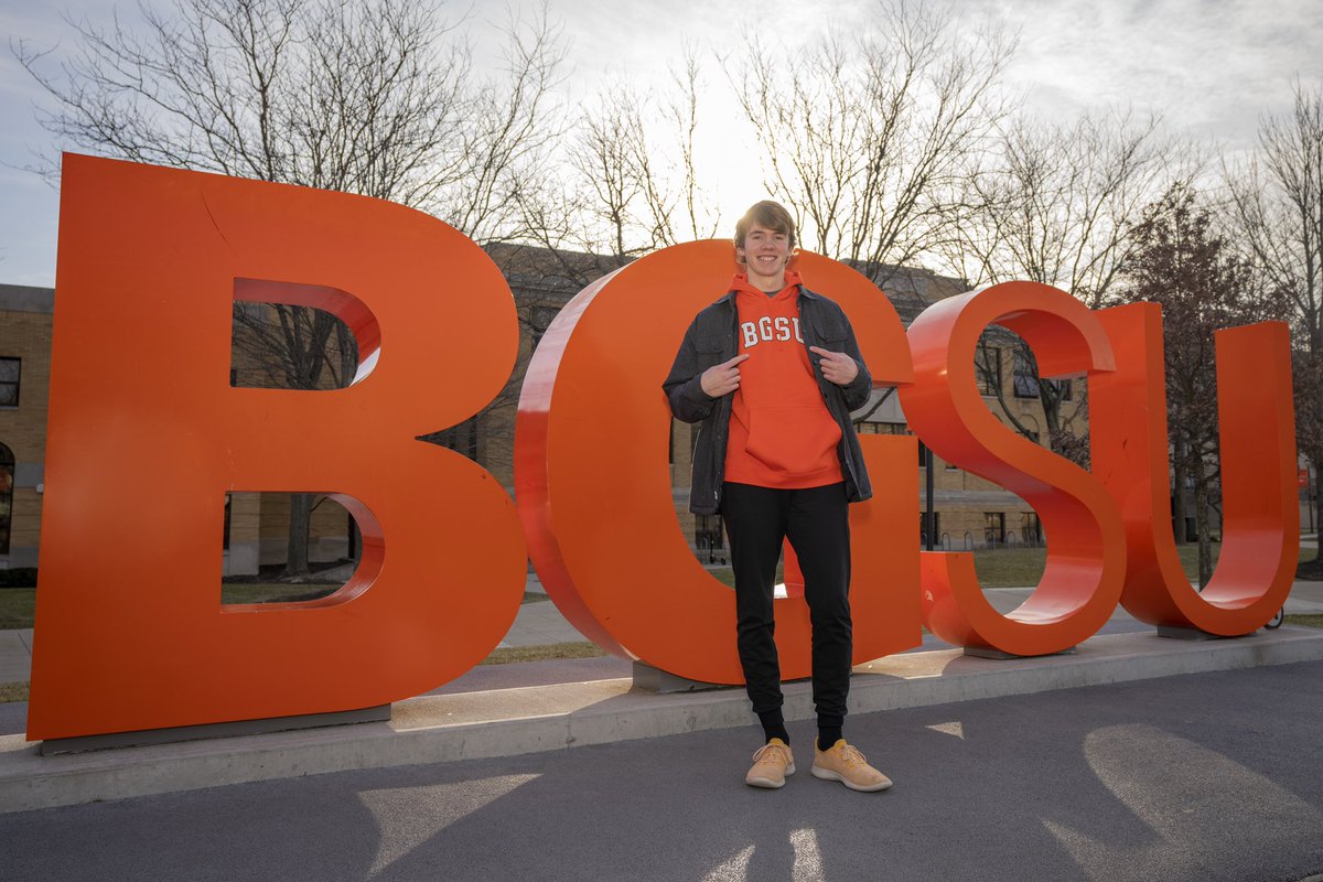 bgsu's tweet photo. The best decision. 🙌 Happy National College Decision Day to our Future Falcons! #BGBound https://t.co/6WYluyGitt