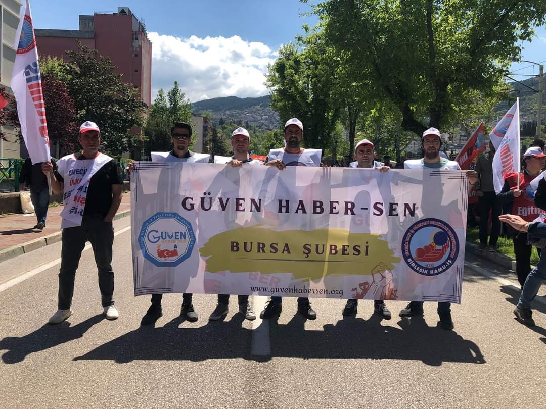 GuvenHaberSen's tweet photo. 1 Mayıs işçinin ve emekçinin bayramı kutlu olsun.

Yaşasın Güven Haber-Sen 
Yaşasın Birleşik Kamu-İş
#1MAYIS2023
#1MAYIS https://t.co/90dBbPhvM0